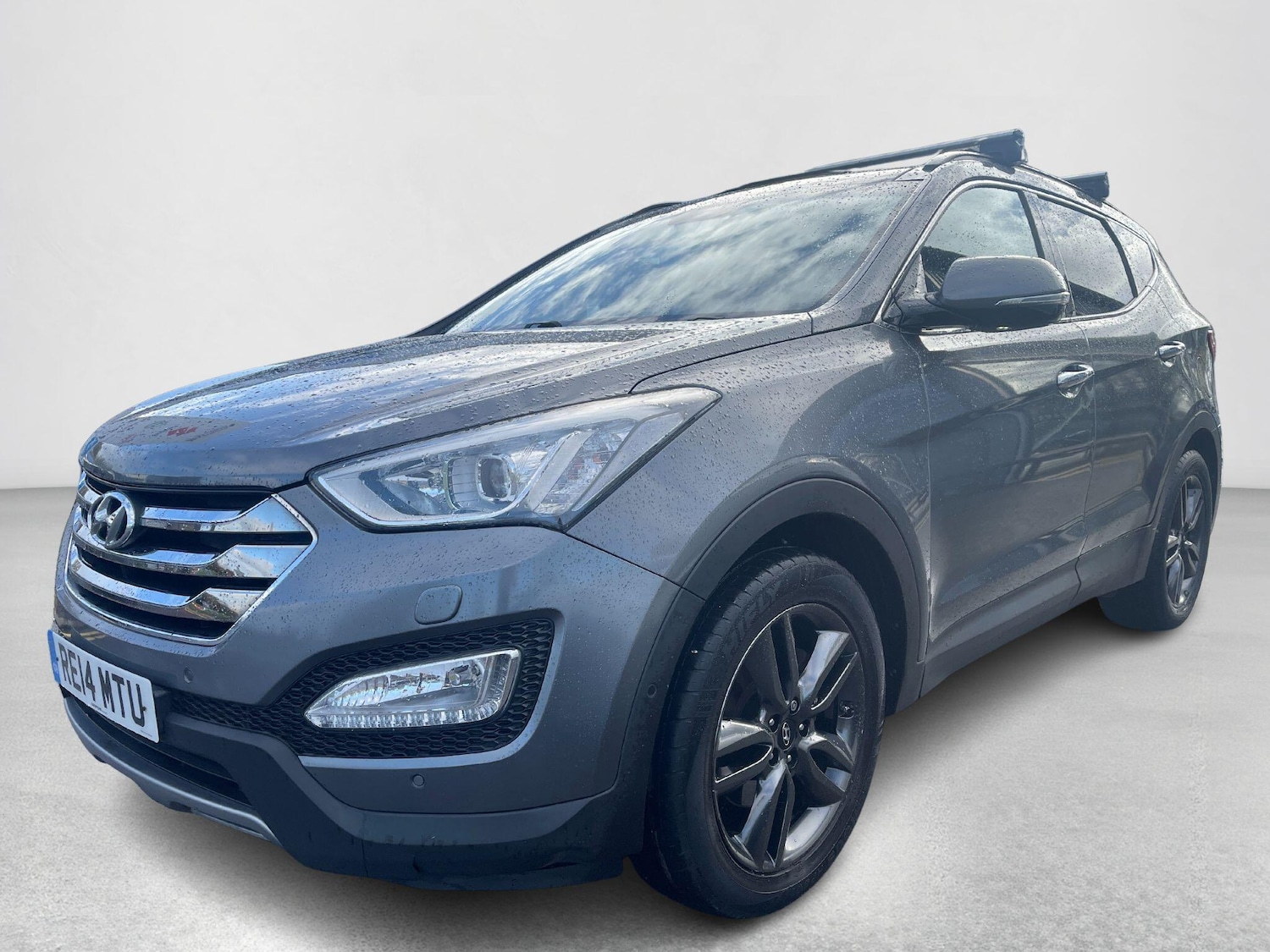 Used Hyundai Santa Fe 2014 for sale - 76370704: Photo 3