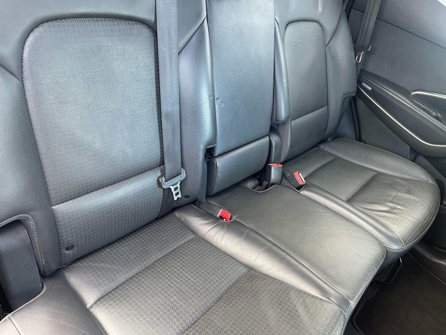 Used Hyundai Santa Fe 2014 for sale - 76370704: Photo 41