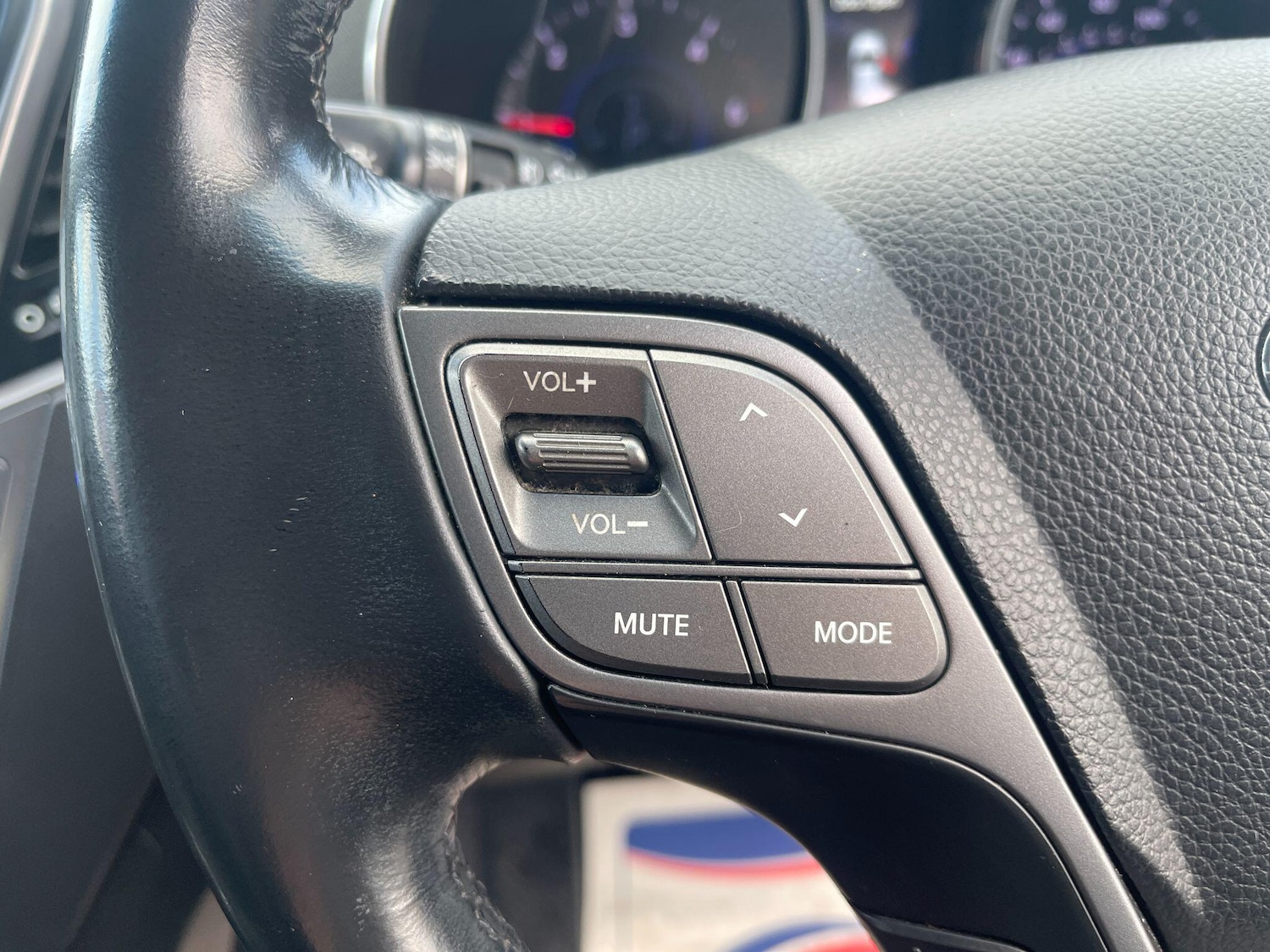 Used Hyundai Santa Fe 2014 for sale - 76370704: Photo 48