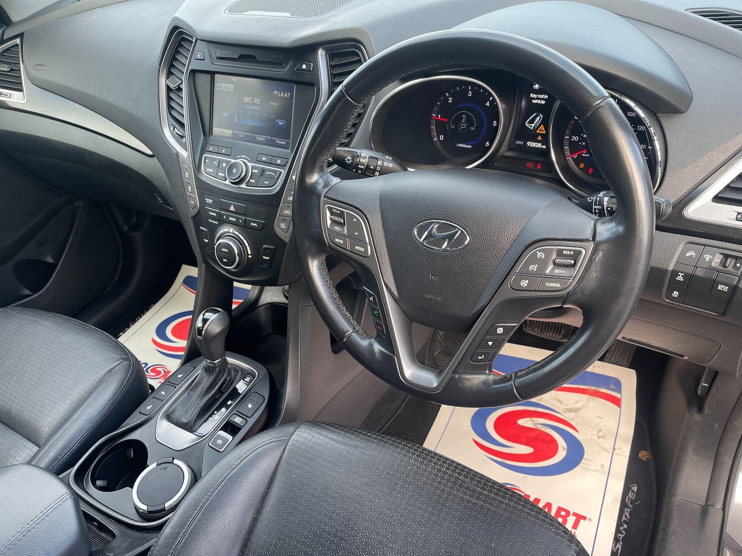 Used Hyundai Santa Fe 2014 for sale - 76370704: Photo 78