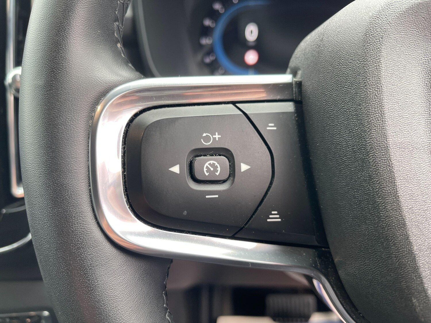 Used Volvo XC40 for sale - 77704693: Photo 21