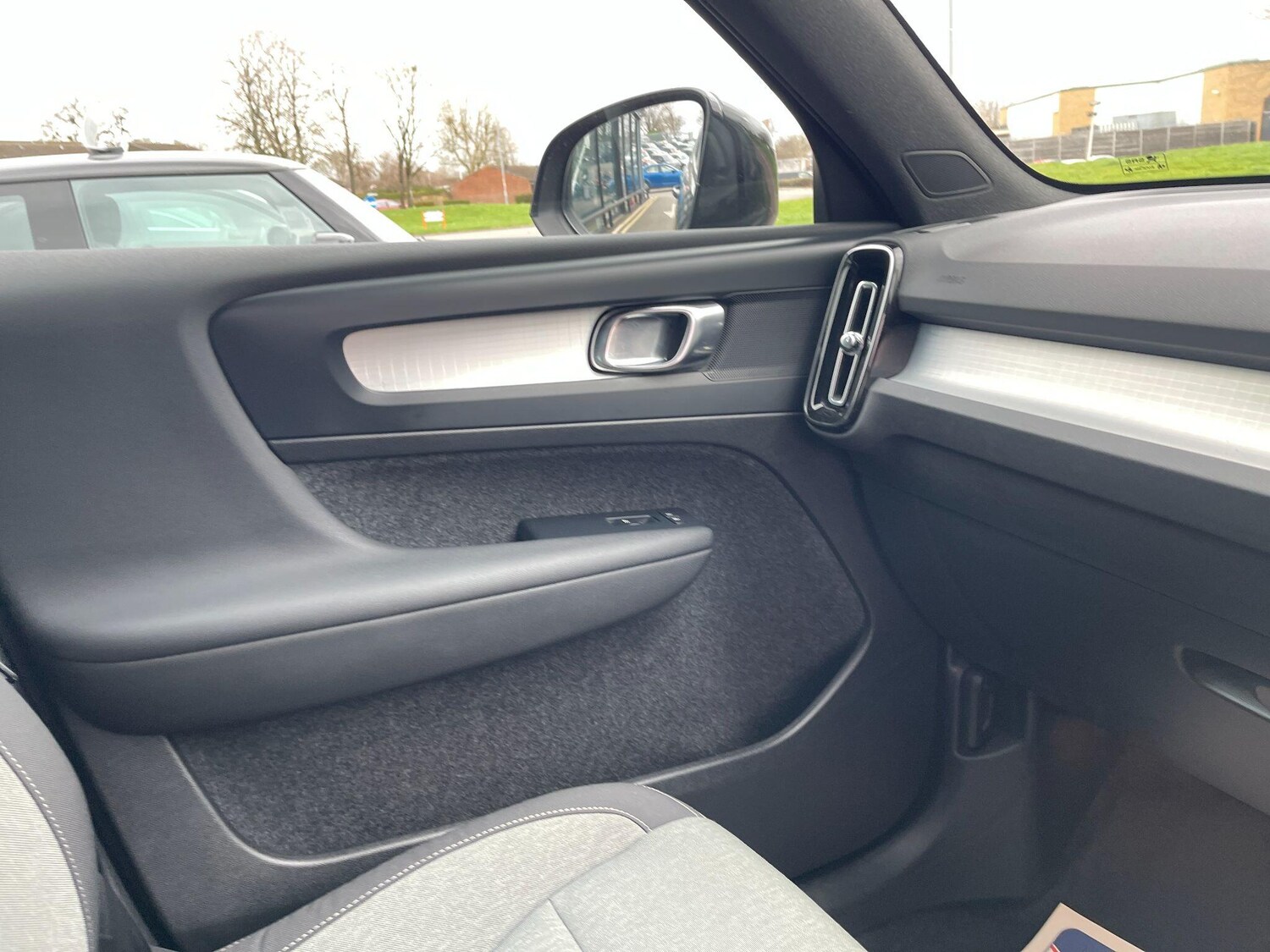 Used Volvo XC40 for sale - 77704693: Photo 27