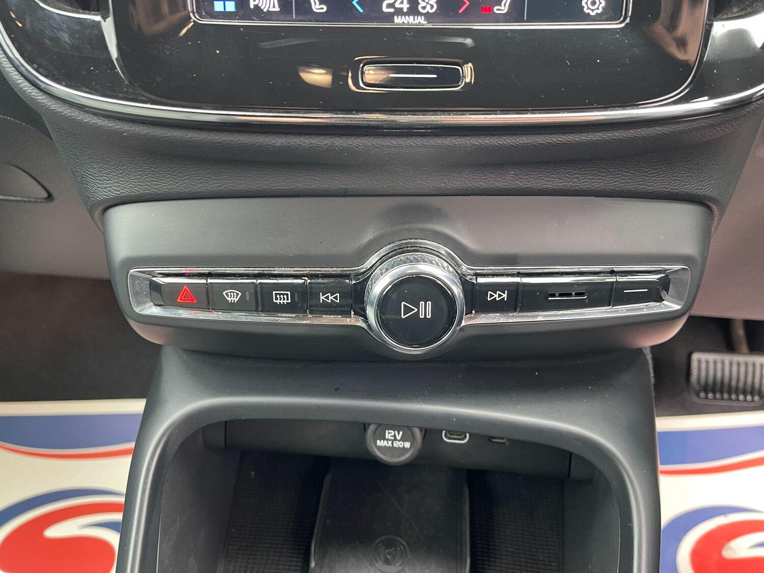 Used Volvo XC40 for sale - 77704693: Photo 42