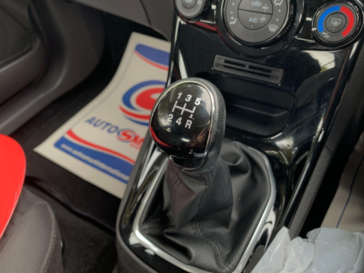 Used Ford Fiesta 2015 for sale - 76060487: Photo 24