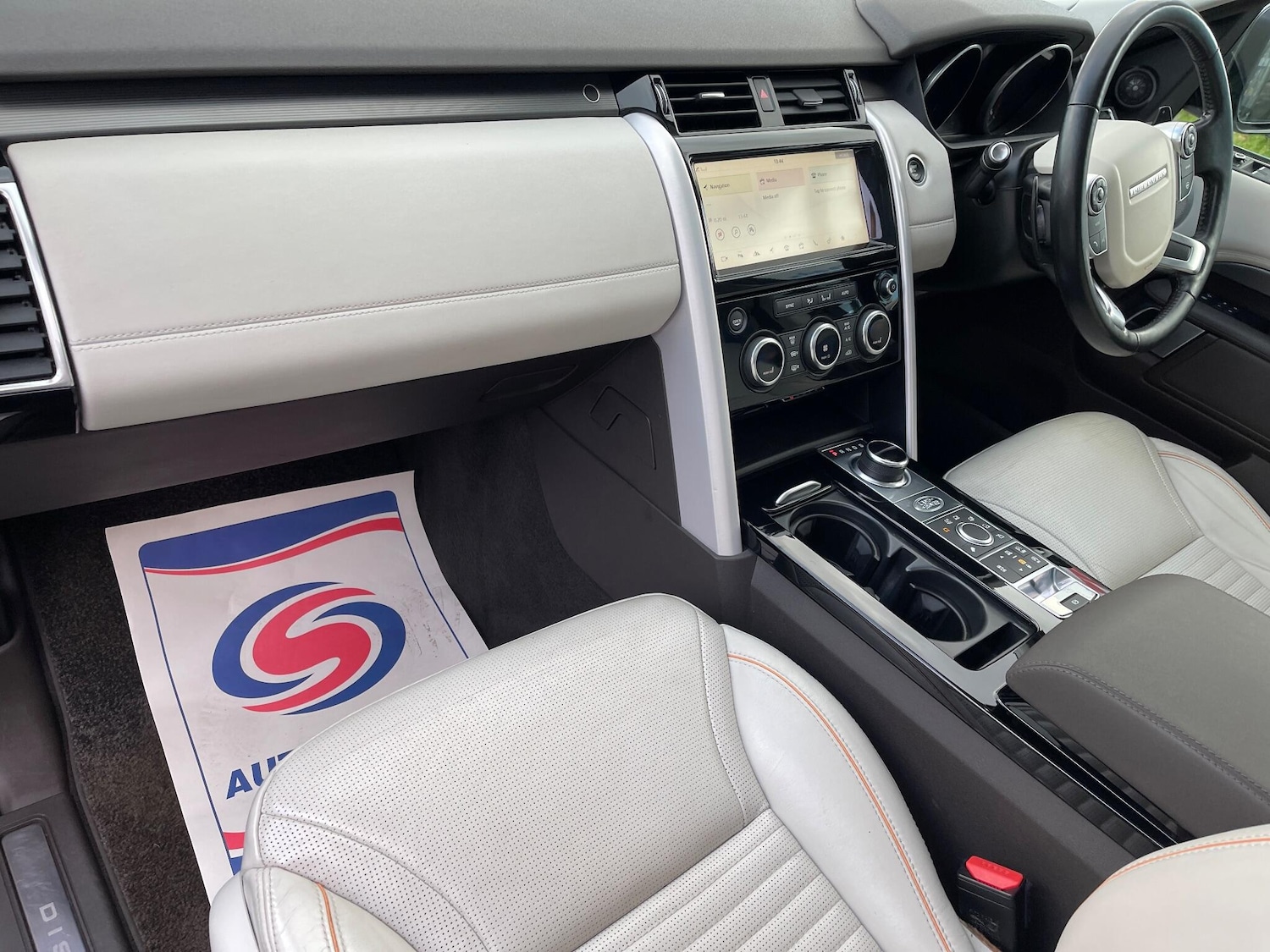 Used Land Rover Discovery 2017 for sale - 76597246: Photo 10