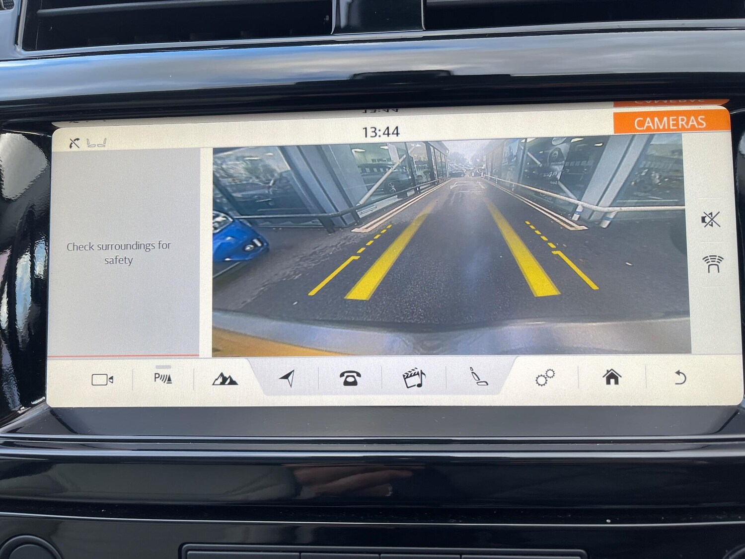 Used Land Rover Discovery 2017 for sale - 76597246: Photo 35