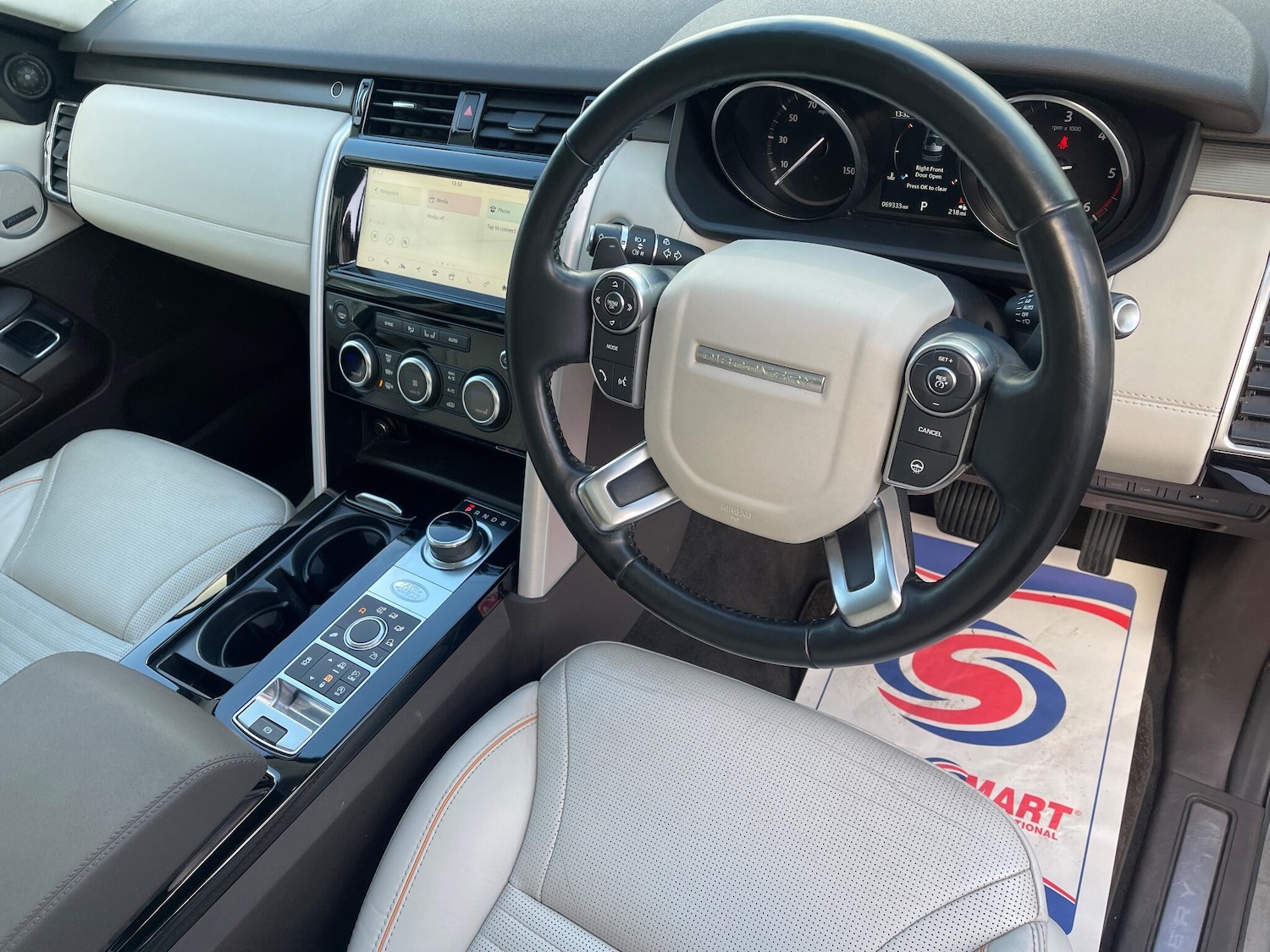 Used Land Rover Discovery 2017 for sale - 76597246: Photo 47