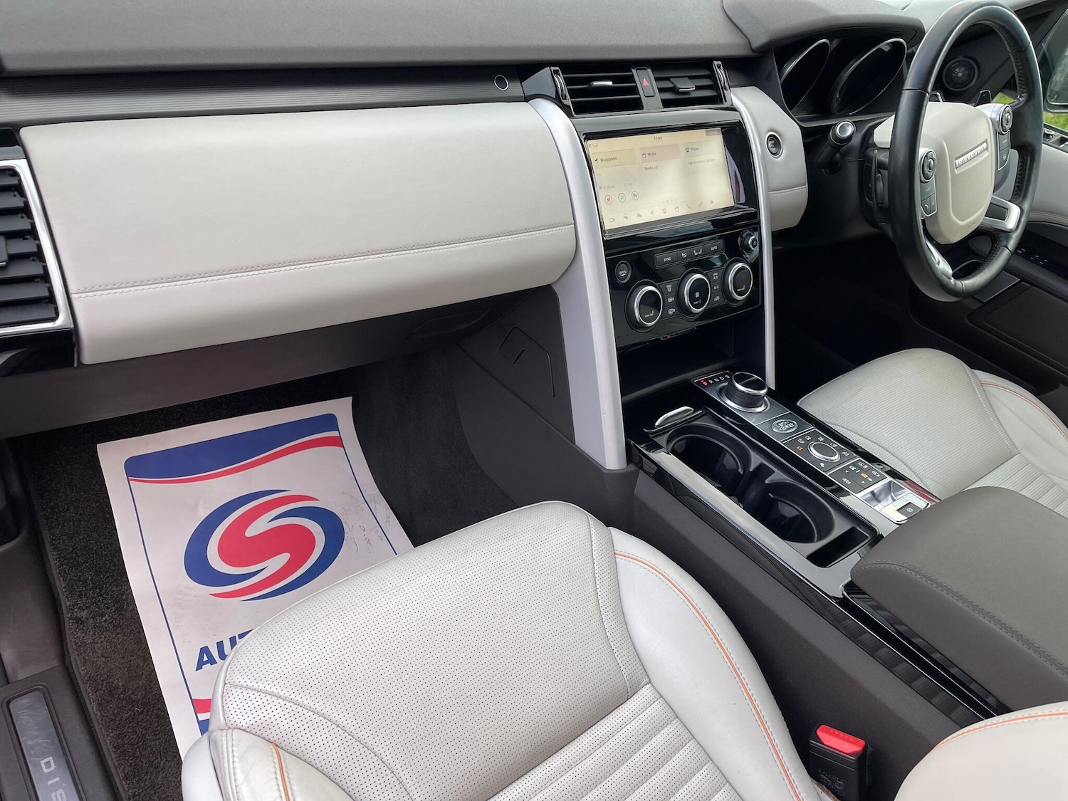 Used Land Rover Discovery 2017 for sale - 76597246: Photo 9