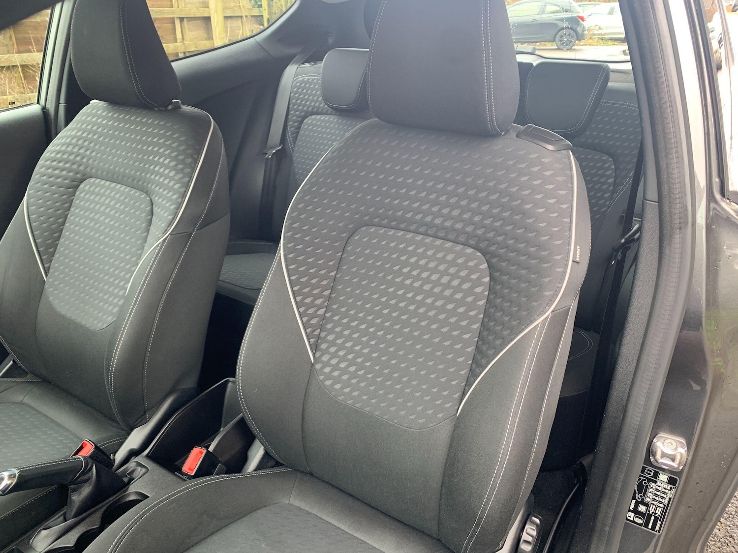 Used Ford Fiesta 2017 for sale - 77898599: Photo 17