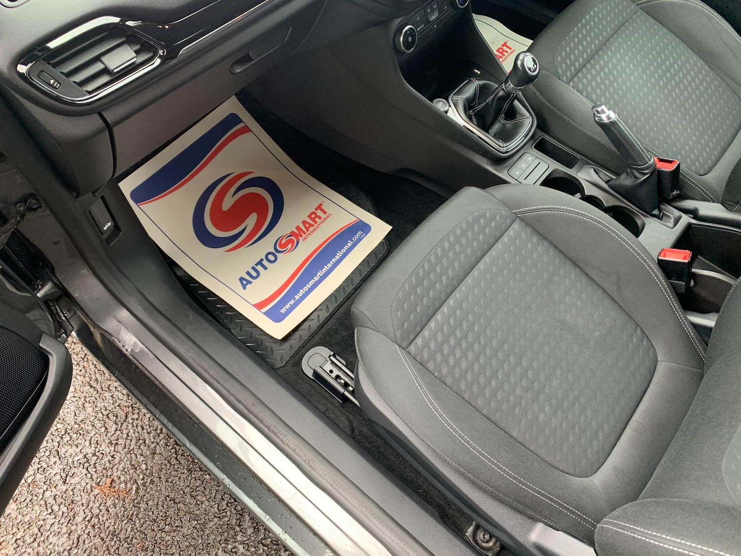 Used Ford Fiesta 2017 for sale - 77898599: Photo 19