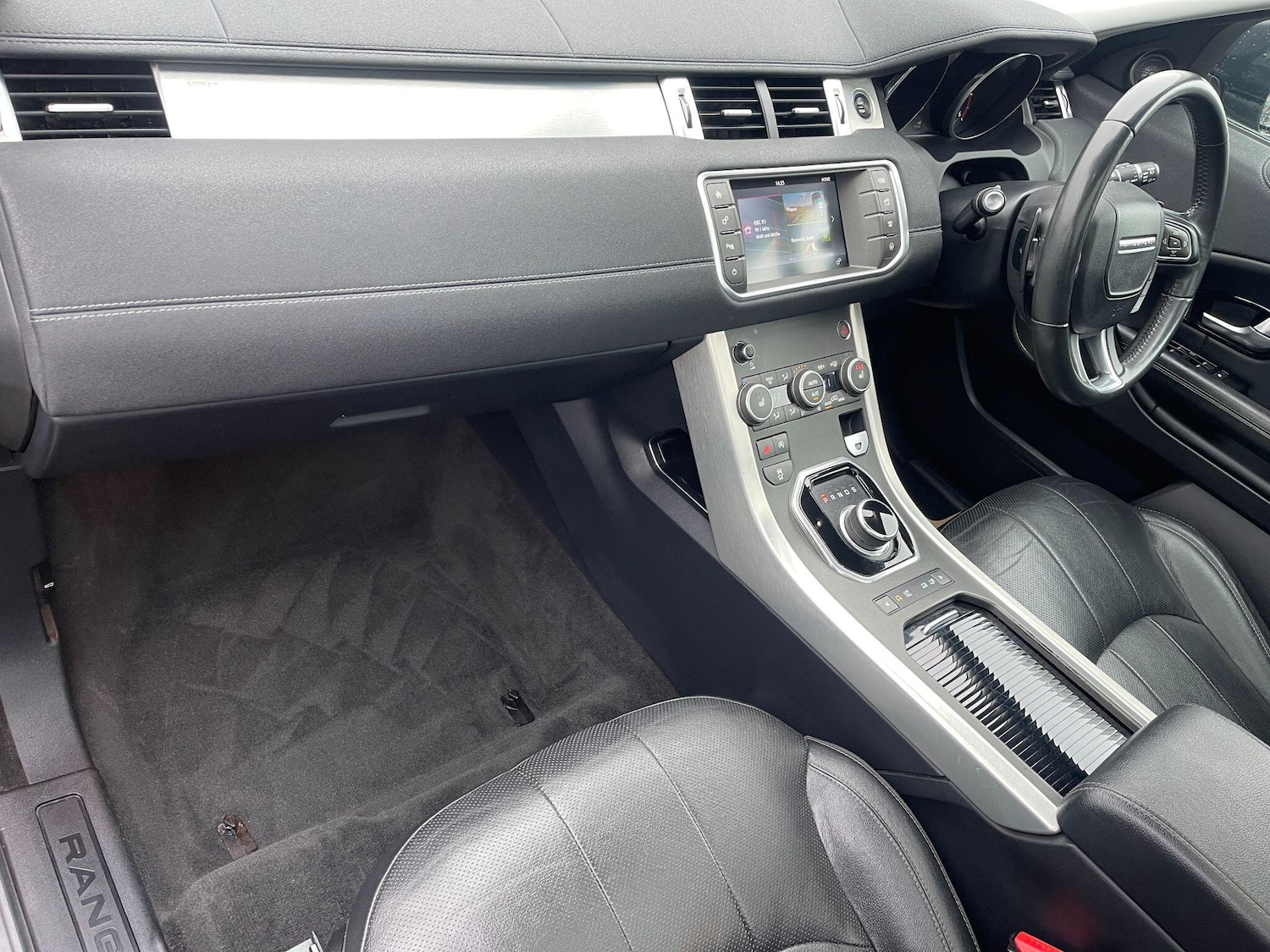 Used Land Rover Range Rover Evoque 2017 for sale - 77330705: Photo 32