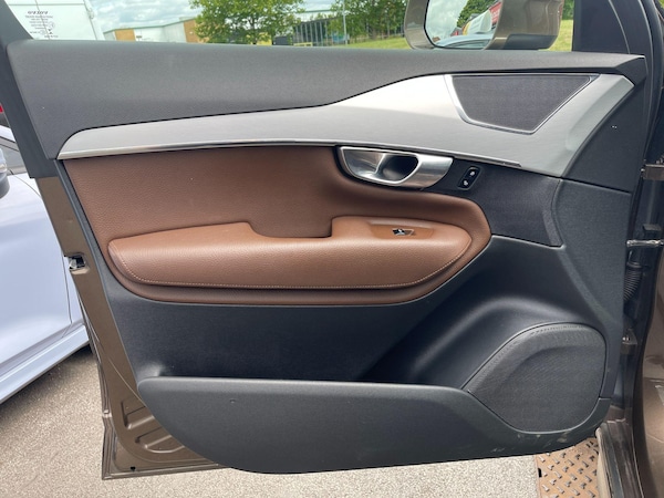 Used Volvo XC90 2017 for sale - 74895343: Photo 42
