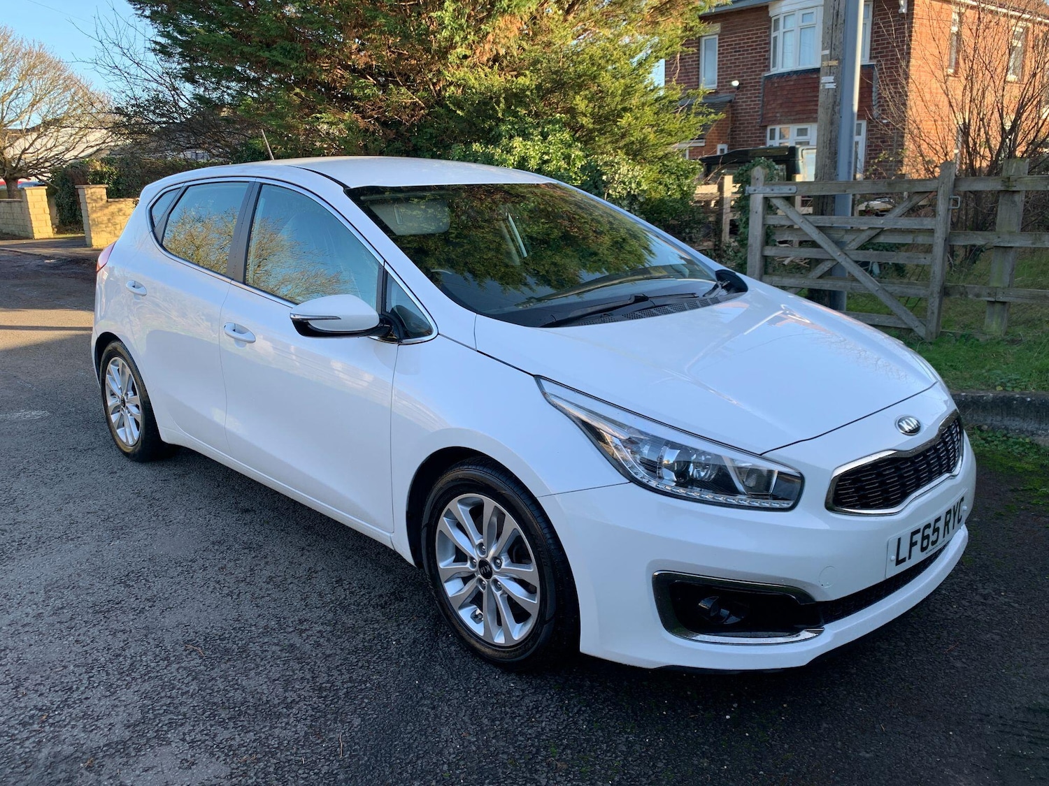 Used Kia Ceed 2015 for sale - 77130618: Photo 1