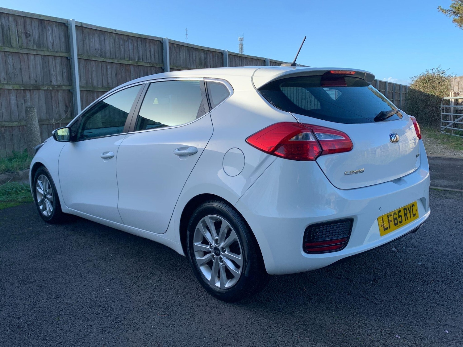 Used Kia Ceed 2015 for sale - 77130618: Photo 4