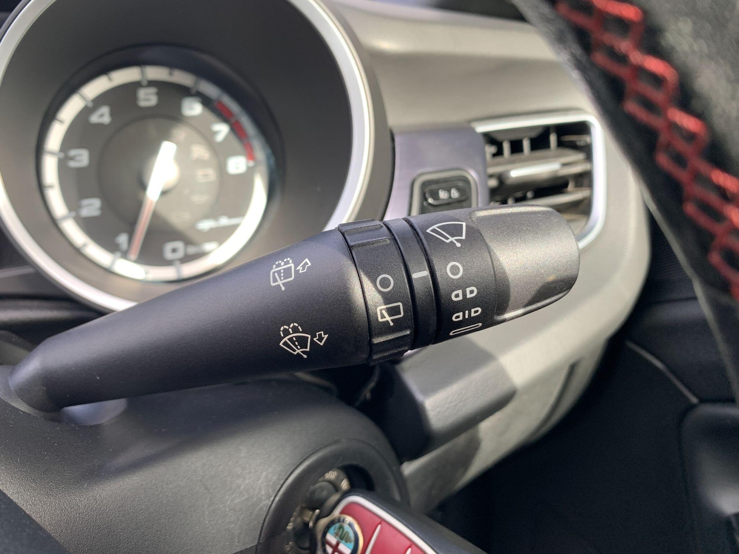 Used Alfa Romeo Giulietta 2010 for sale - 76059312: Photo 22