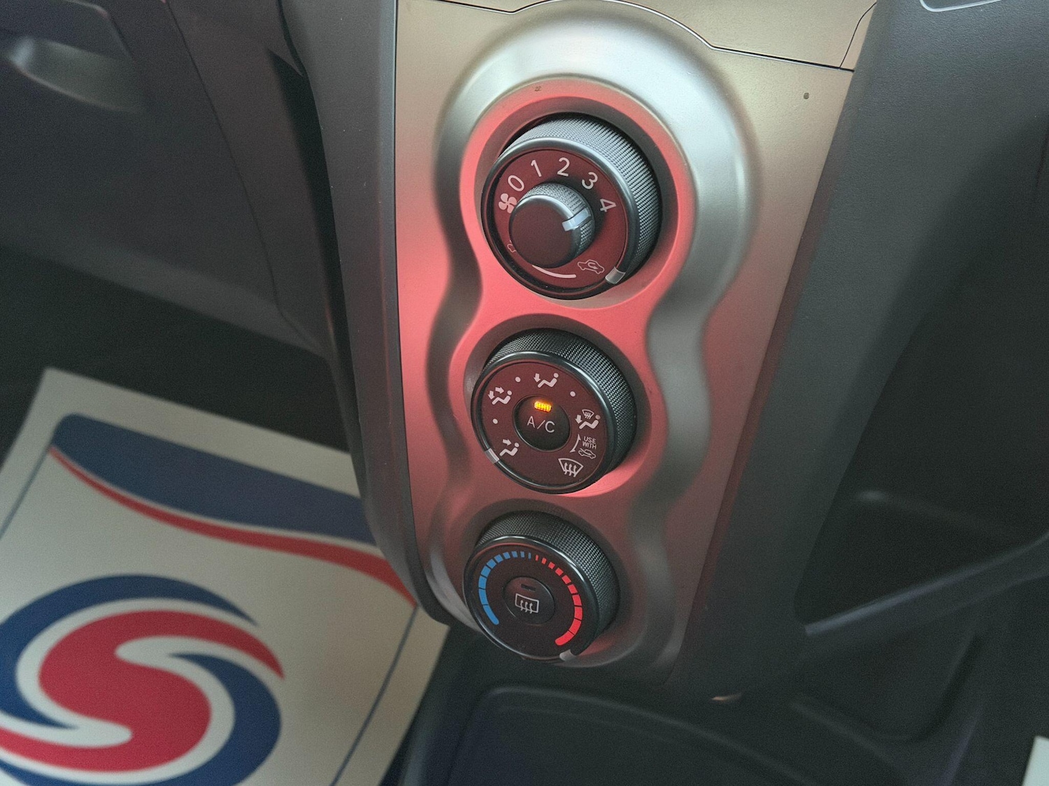 Used Toyota Yaris 2010 for sale - 76215553: Photo 12