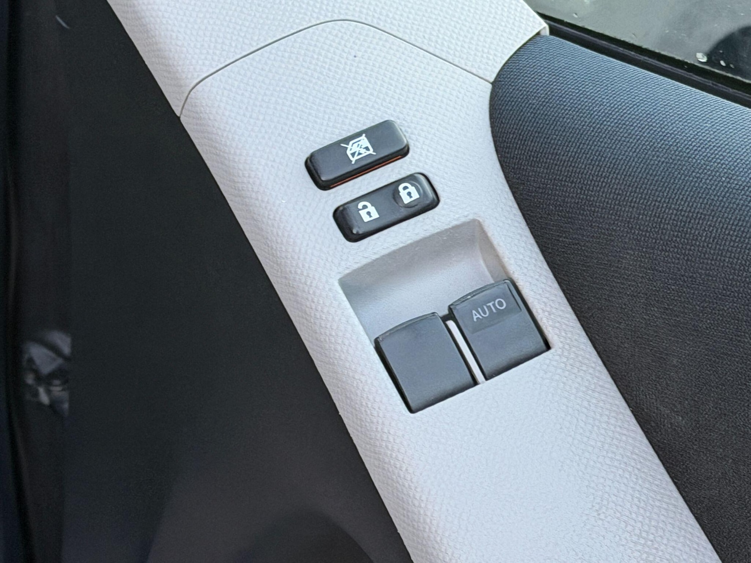 Used Toyota Yaris 2010 for sale - 76215553: Photo 14