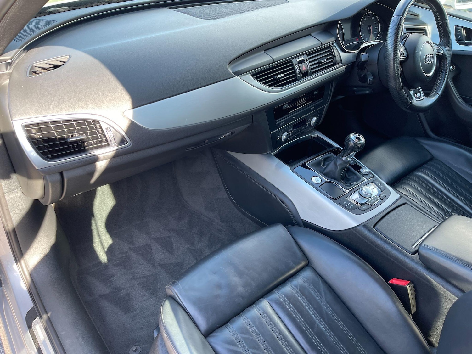 Used Audi A6 Saloon 2015 for sale - 76759499: Photo 30