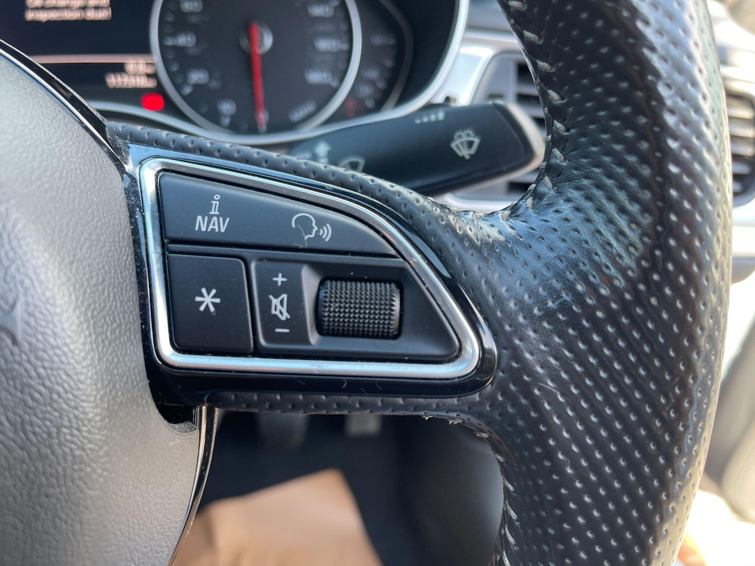 Used Audi A6 Saloon 2015 for sale - 76759499: Photo 46