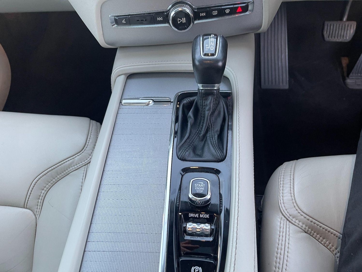 Used Volvo XC90 2017 for sale - 76855732: Photo 11