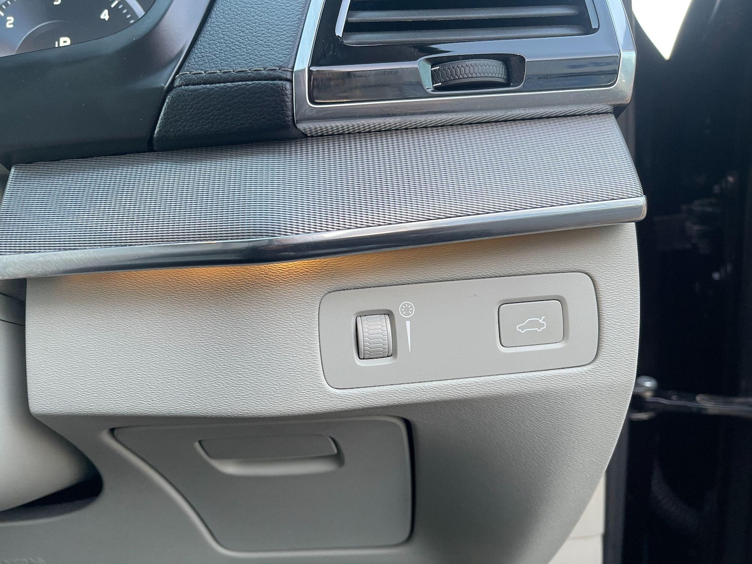 Used Volvo XC90 2017 for sale - 76855732: Photo 20