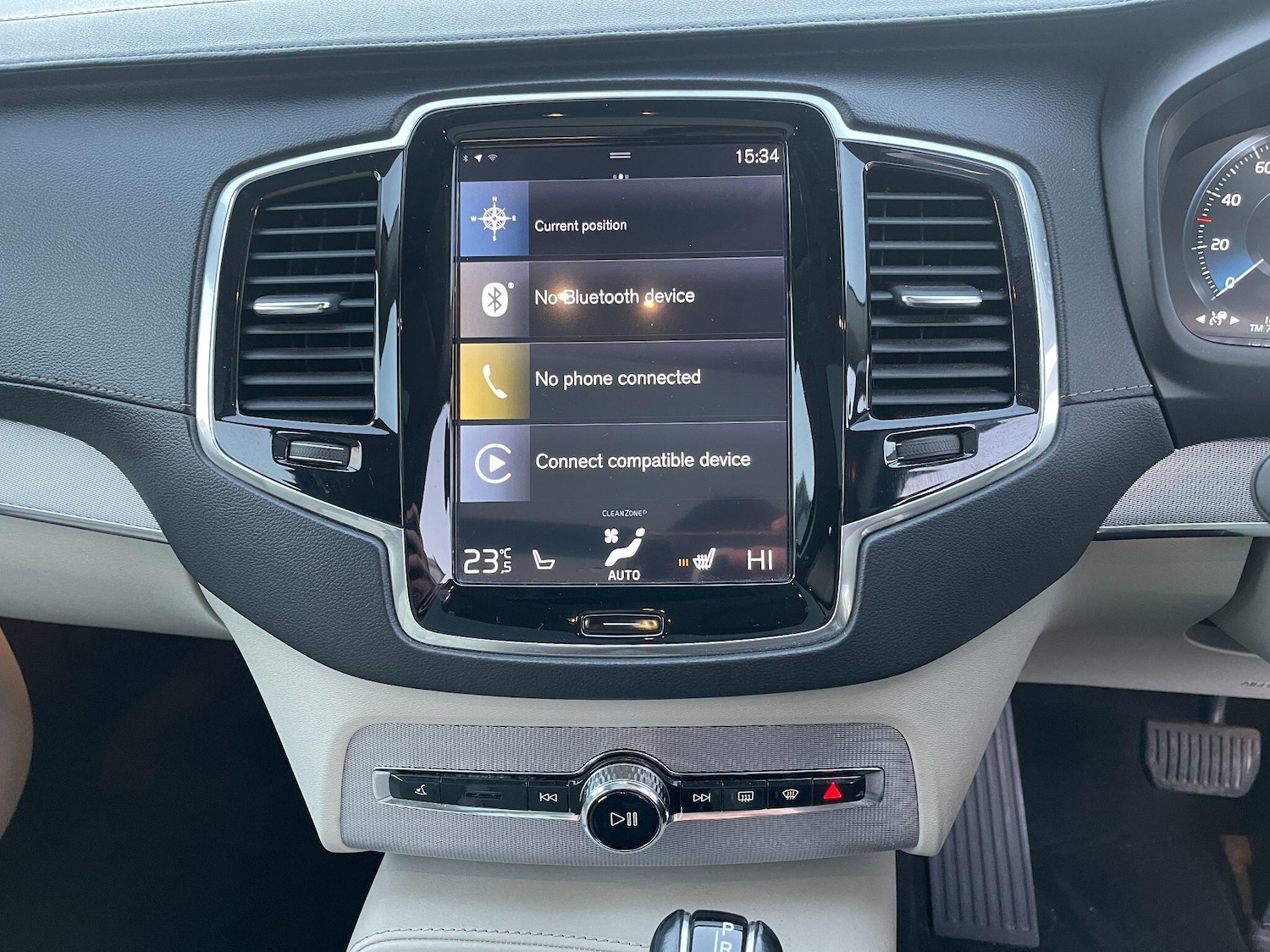 Used Volvo XC90 2017 for sale - 76855732: Photo 30