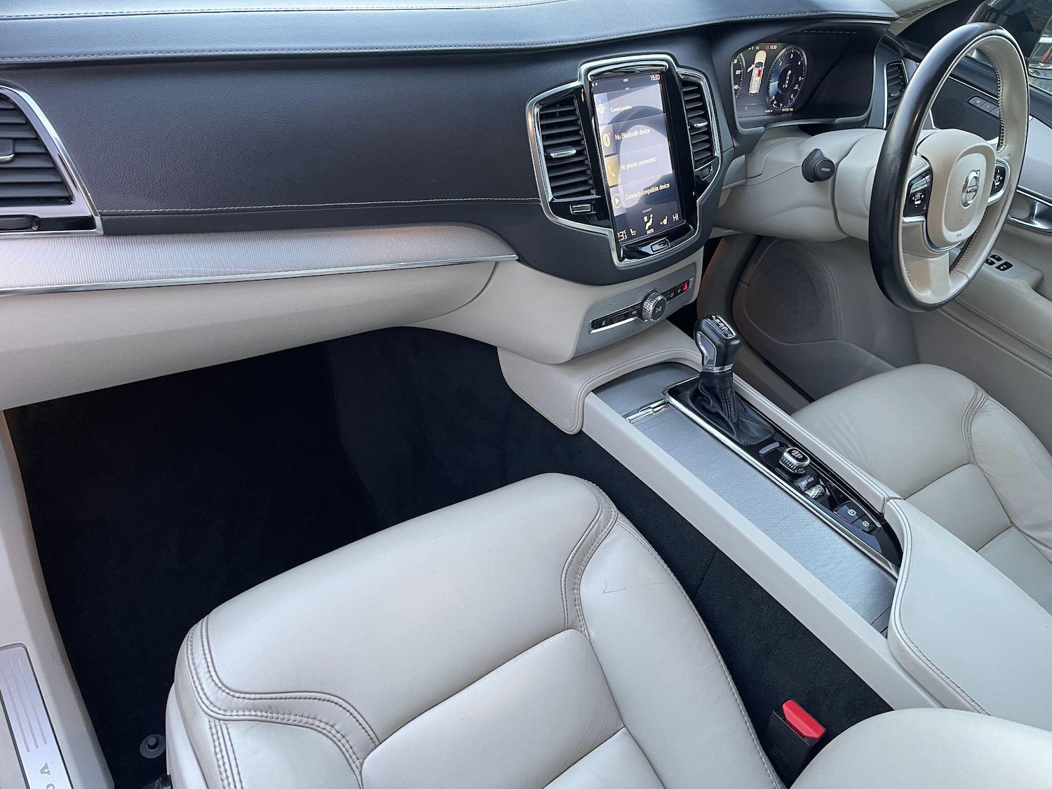 Used Volvo XC90 2017 for sale - 76855732: Photo 9