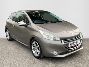 Peugeot - 208