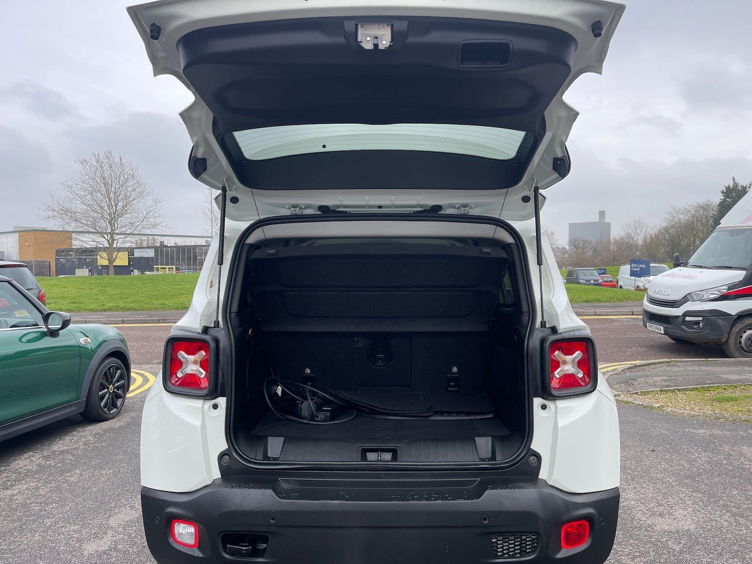 Used Jeep Renegade 2022 for sale - 77131830: Photo 33