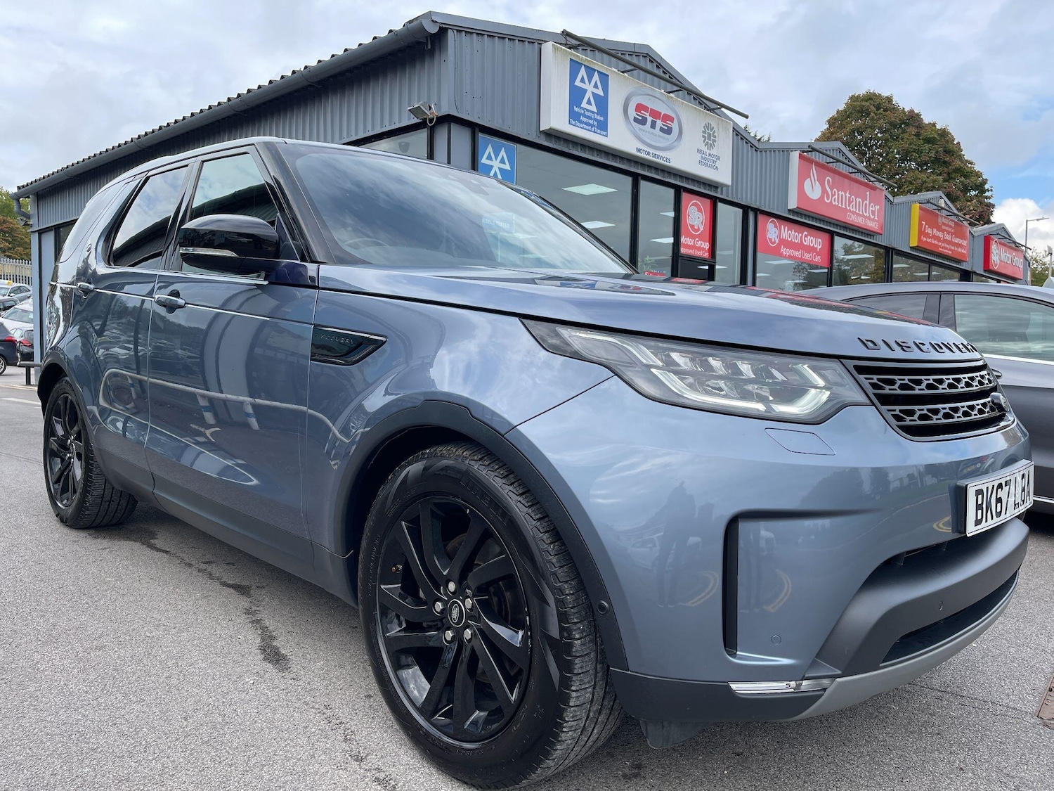 Used Land Rover Discovery 2018 for sale - 76094245: Photo 11