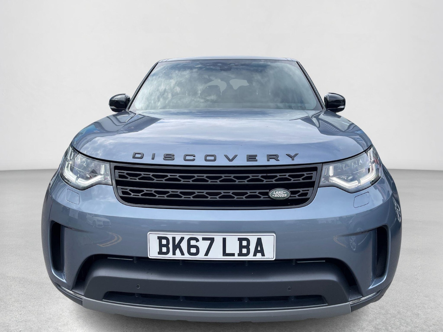 Used Land Rover Discovery 2018 for sale - 76094245: Photo 2