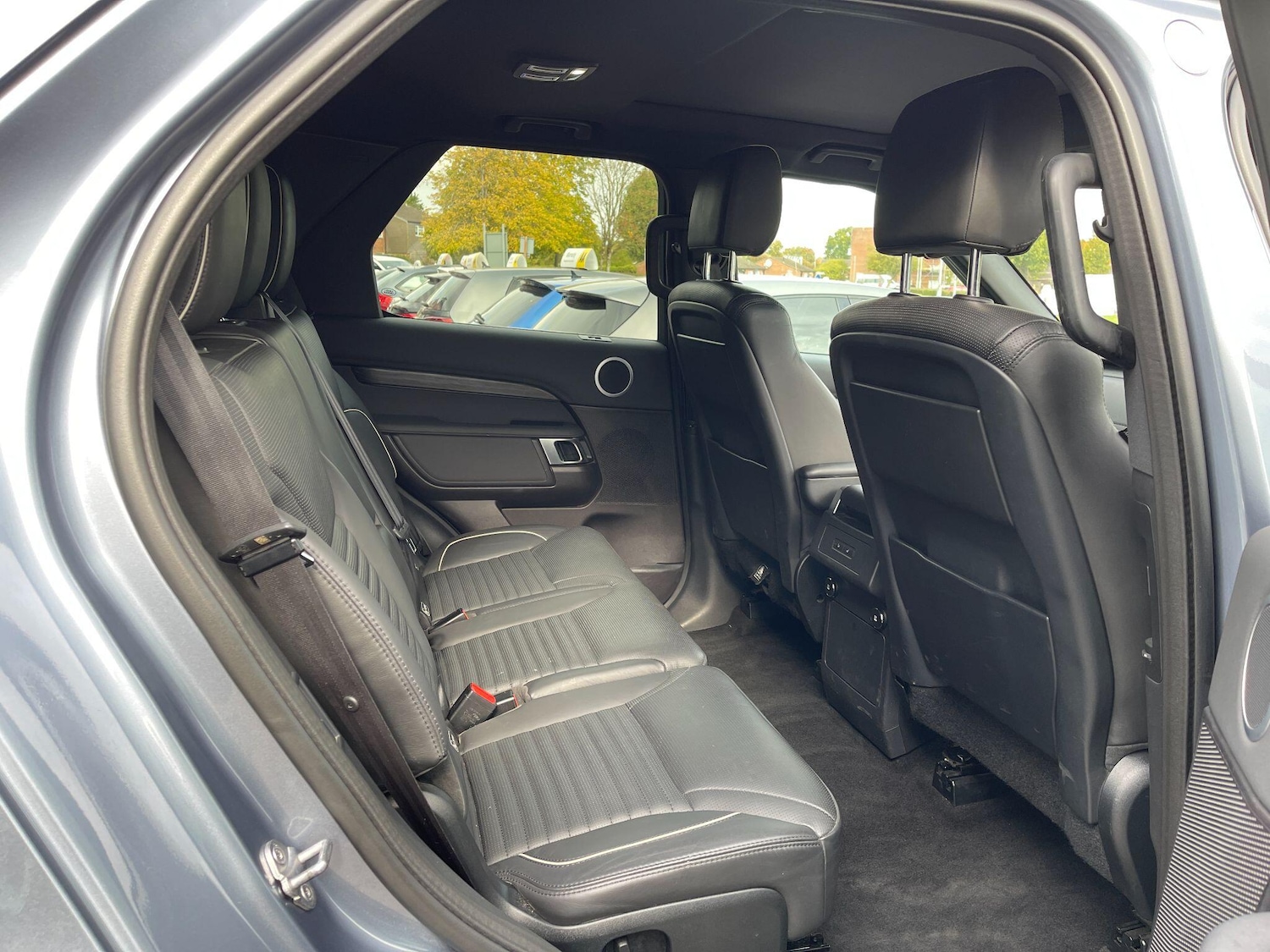 Used Land Rover Discovery 2018 for sale - 76094245: Photo 44