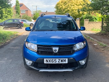 Used Dacia Sandero Stepway 2015 for sale - 77768021: Photo