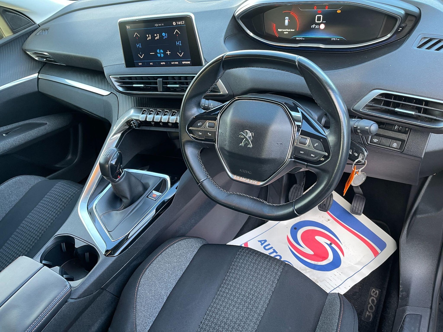 Used Peugeot 3008 2018 for sale - 77358924: Photo 11