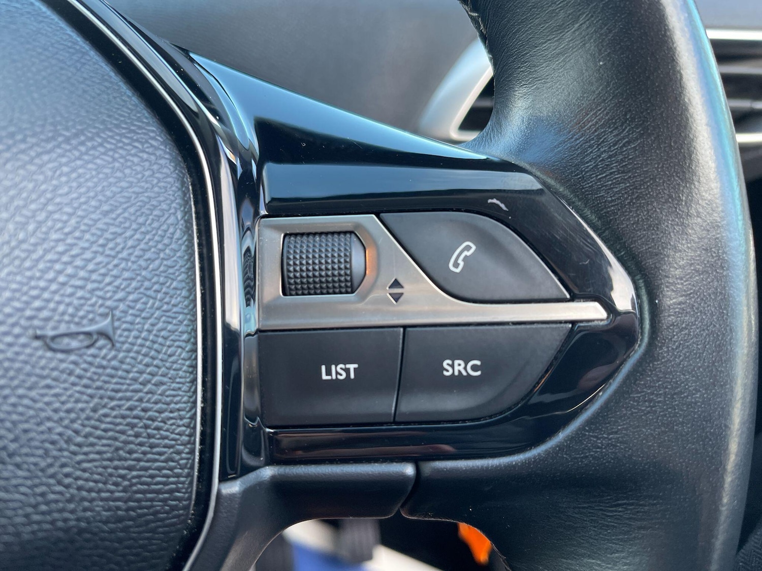 Used Peugeot 3008 2018 for sale - 77358924: Photo 18