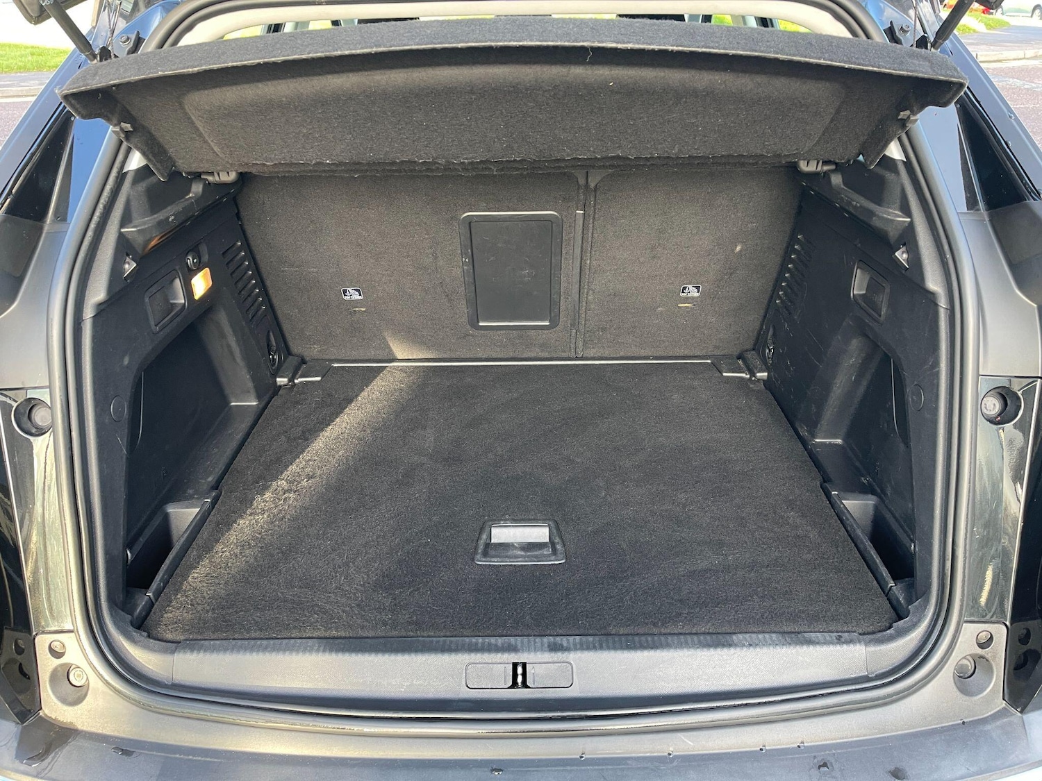 Used Peugeot 3008 2018 for sale - 77358924: Photo 32