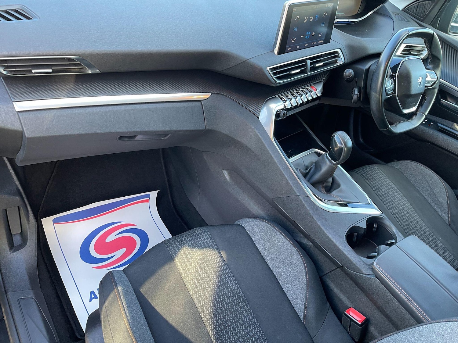 Used Peugeot 3008 2018 for sale - 77358924: Photo 9