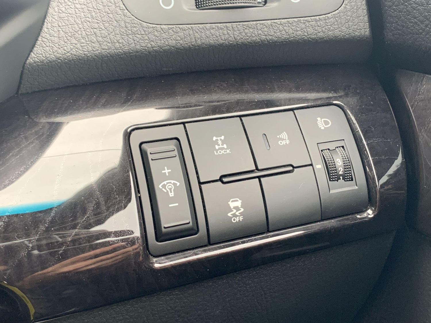 Used Kia Sorento 2013 for sale - 77304845: Photo 25