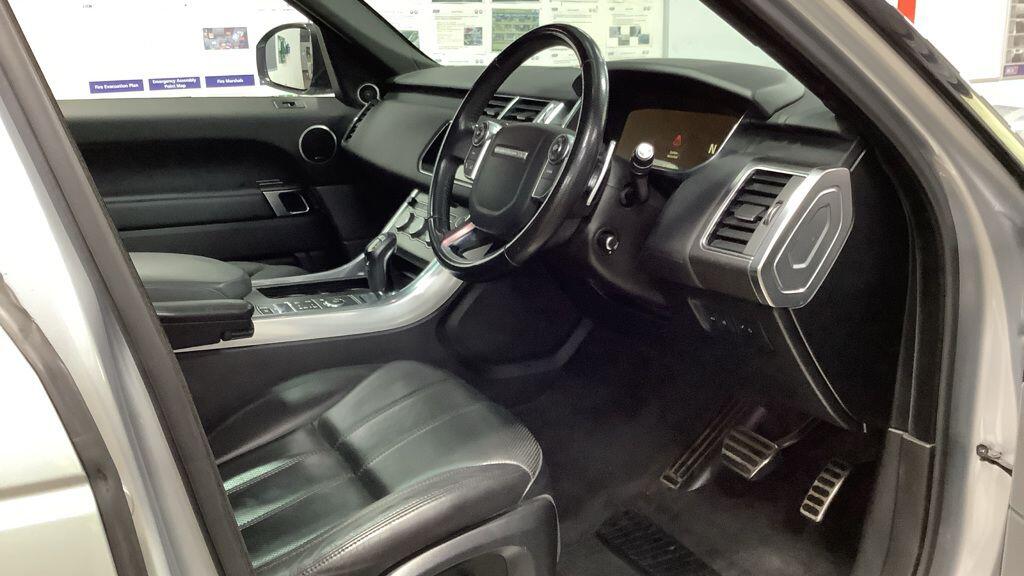 Used Land Rover Range Rover Sport 2018 for sale - 76597270: Photo 13