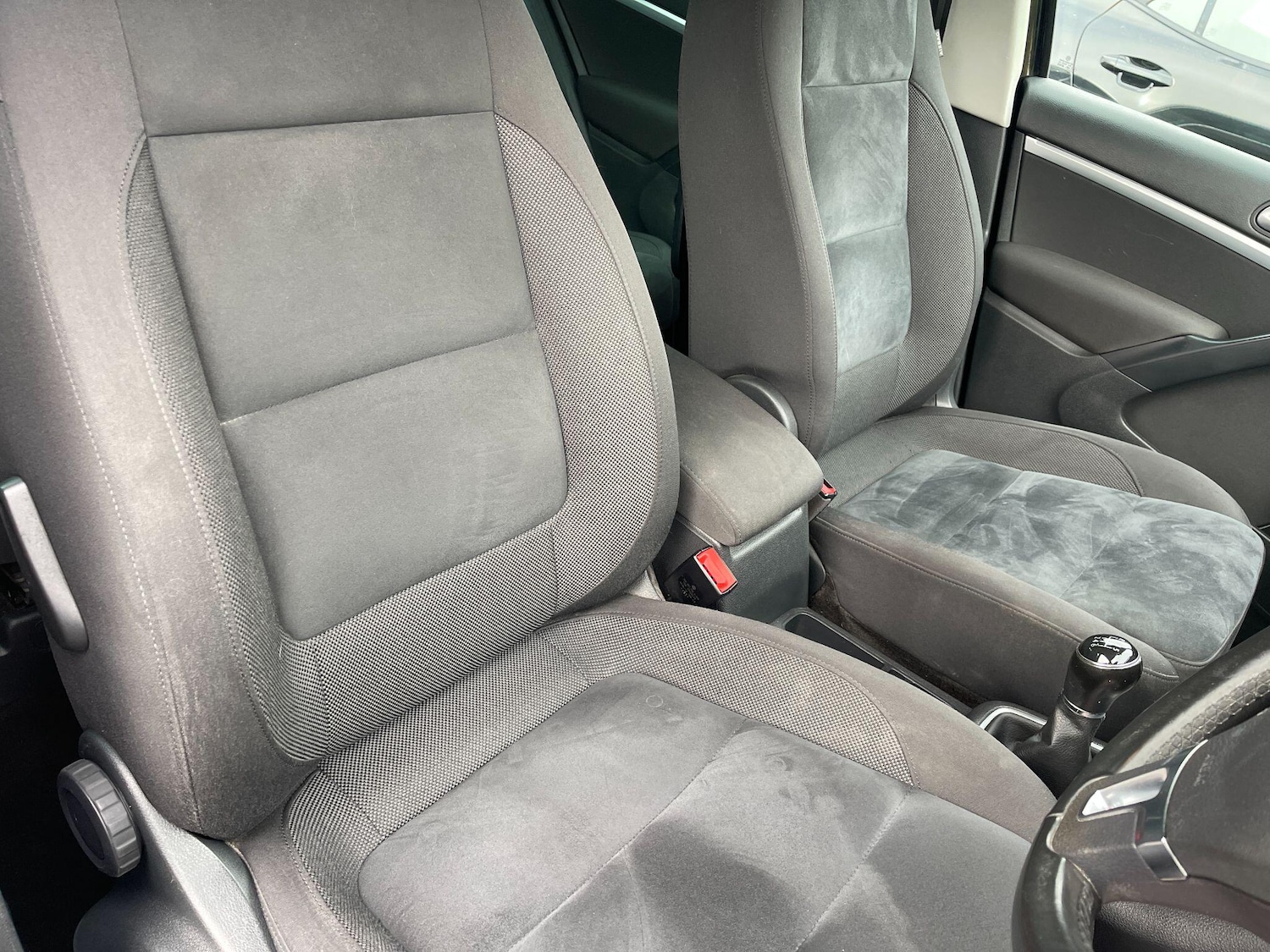 Used Volkswagen Tiguan 2015 for sale - 76002369: Photo 43