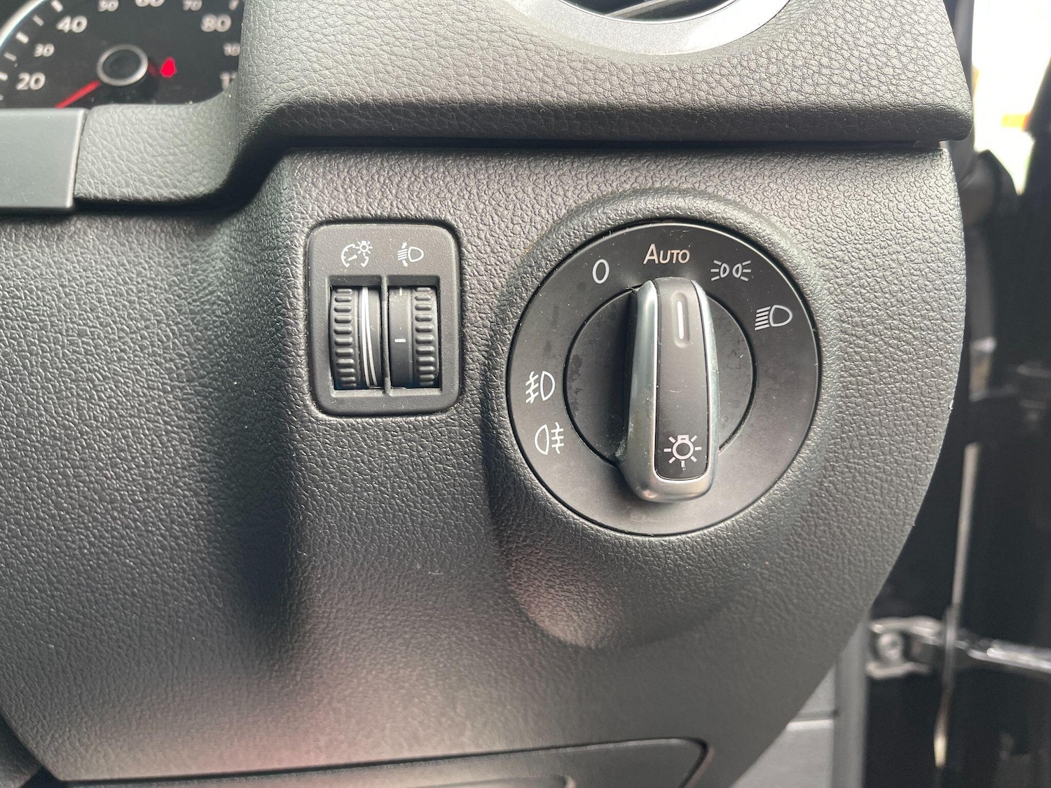 Used Volkswagen Tiguan 2015 for sale - 76002369: Photo 52