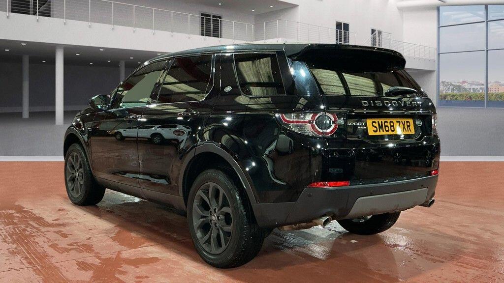 Used Land Rover Discovery Sport 2018 for sale - 77633808: Photo 3