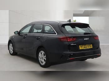Used Kia Ceed 2022 for sale - 79808207: Photo