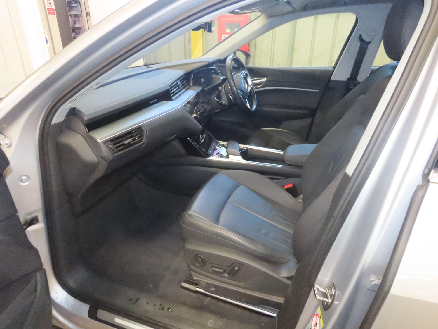 Used Audi e-tron 2021 for sale - 76409111: Photo 12