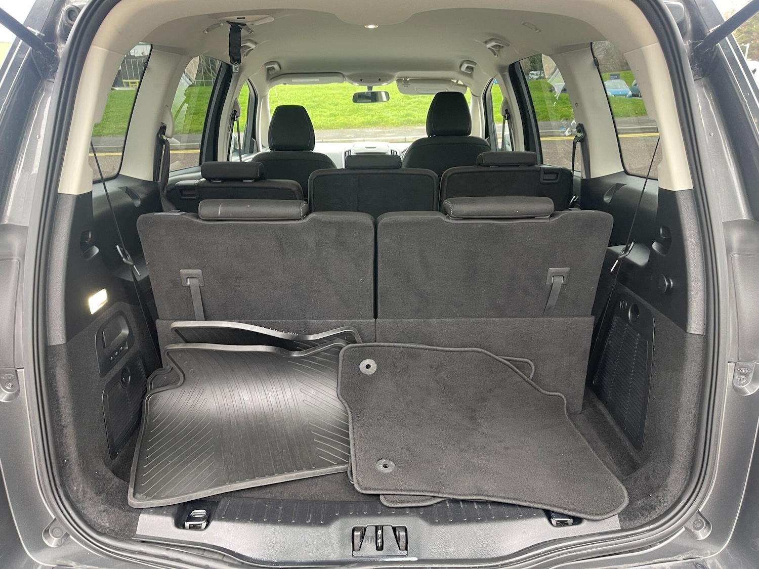 Used Ford Galaxy 2025 for sale - 76965524: Photo 26