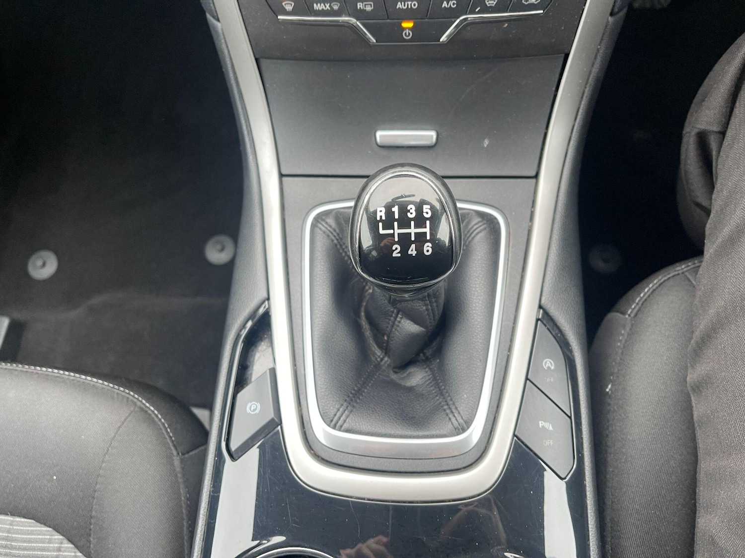 Used Ford Galaxy 2025 for sale - 76965524: Photo 38