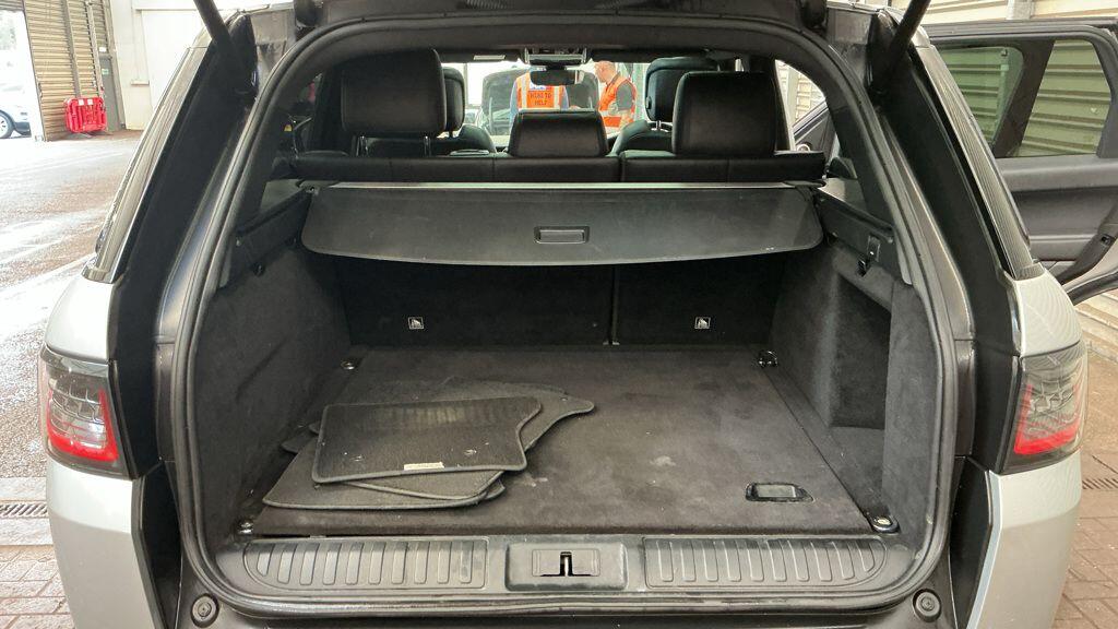 Used Land Rover Range Rover Sport 2018 for sale - 76381266: Photo 11