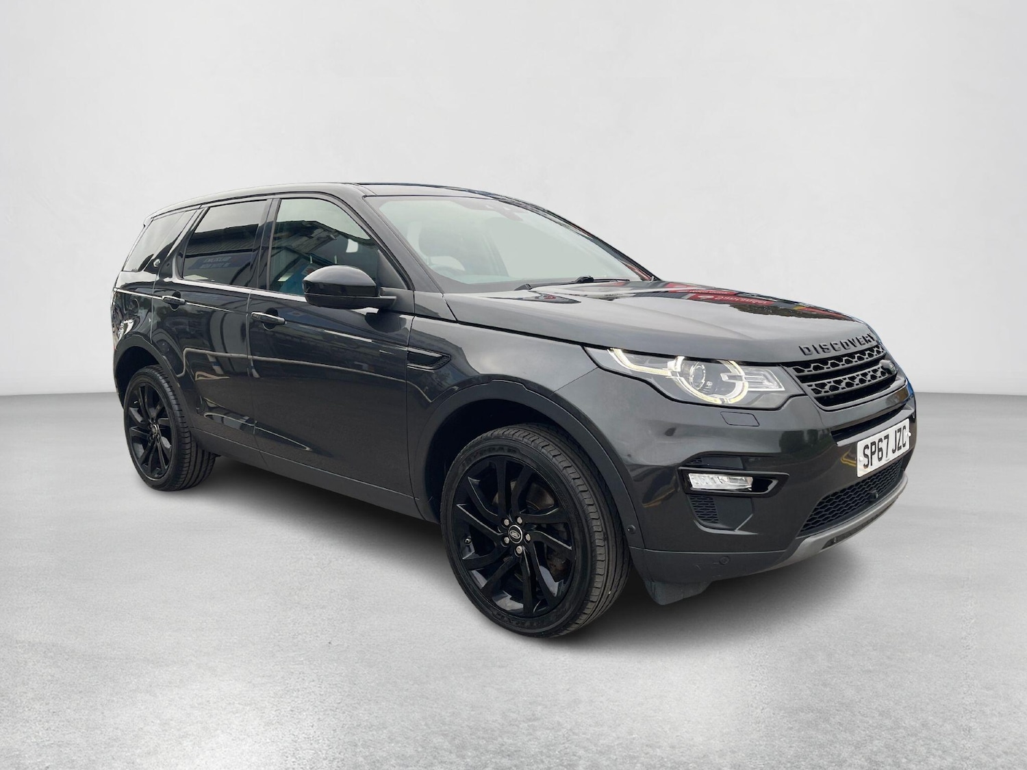 Used Land Rover Discovery Sport 2017 for sale - 76094860: Photo 1