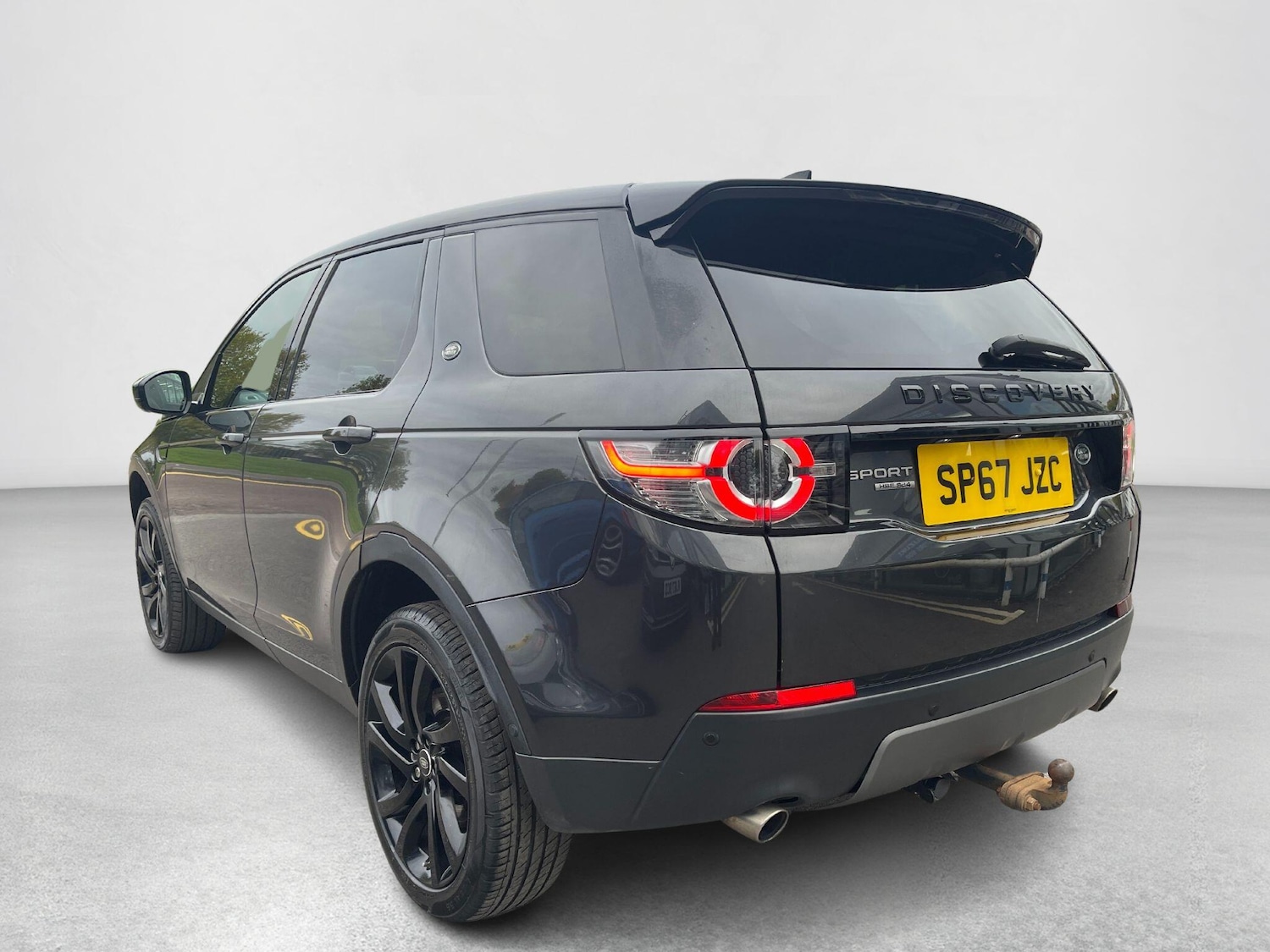 Used Land Rover Discovery Sport 2017 for sale - 76094860: Photo 3