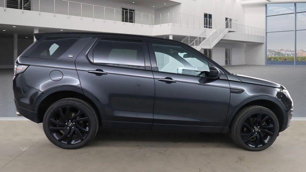 Used Land Rover Discovery Sport 2017 for sale - 76094860: Photo 5